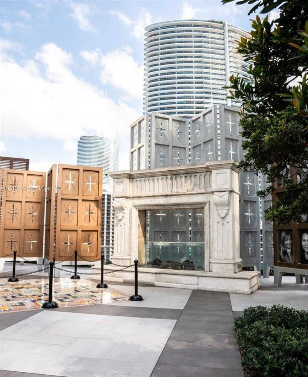 Small Image of 495 BRICKELL AVE #3706, Miami Number 17