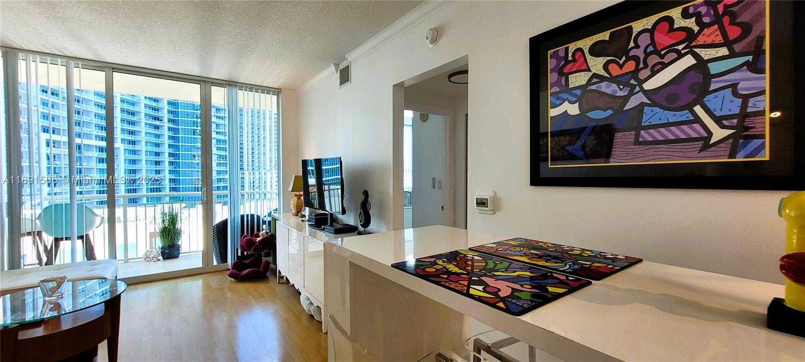 Small Image of 2000 NORTH BAYSHORE DR #907, Miami Number 31