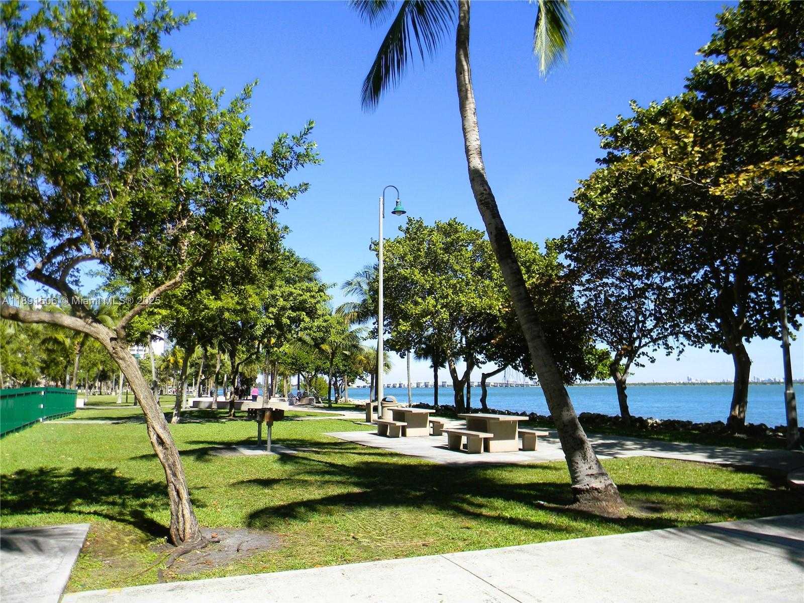 Small Image of 2000 NORTH BAYSHORE DR #907, Miami Number 88