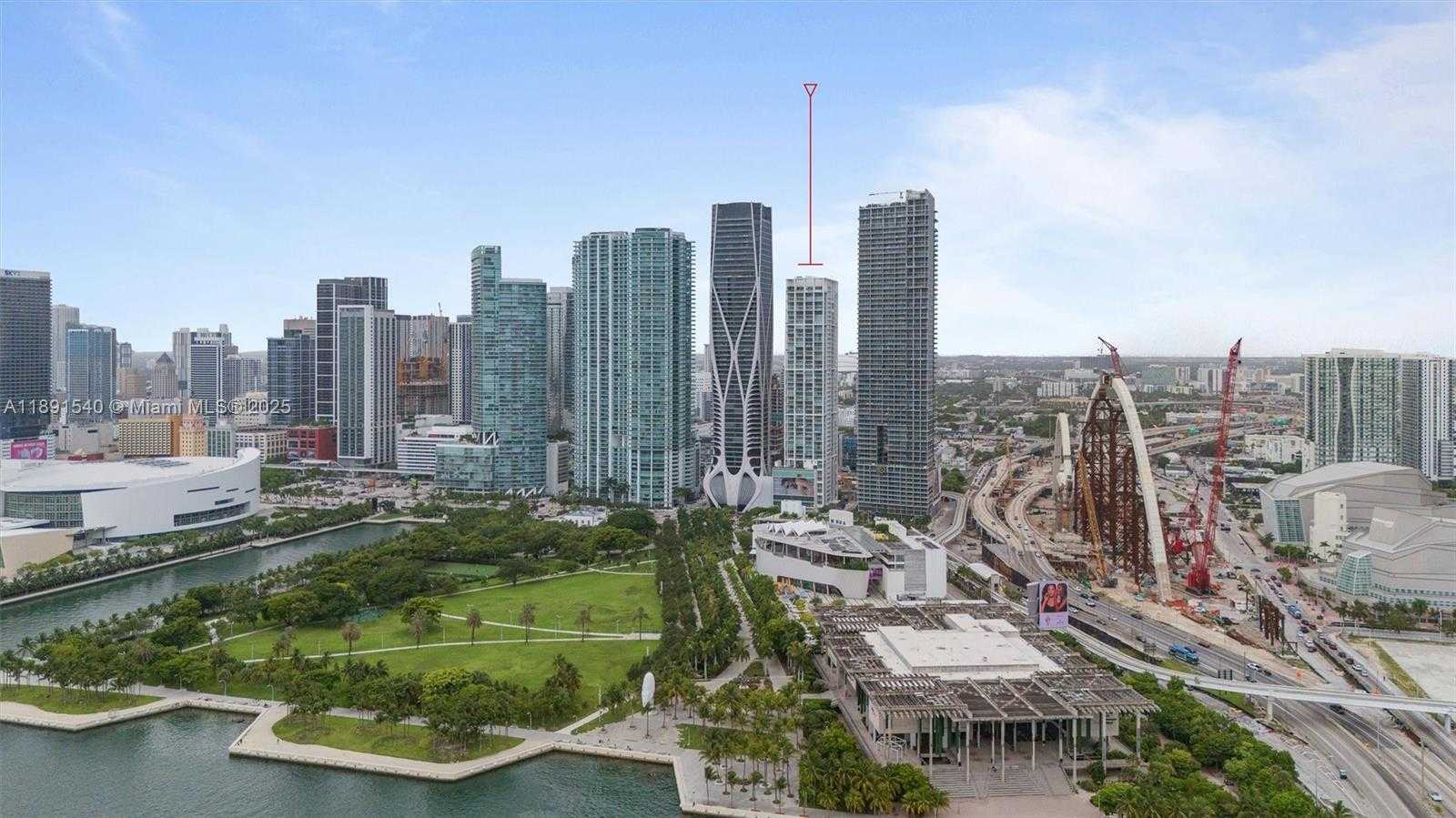 Small Image of 1040 BISCAYNE BLVD #2108, Miami Number 3