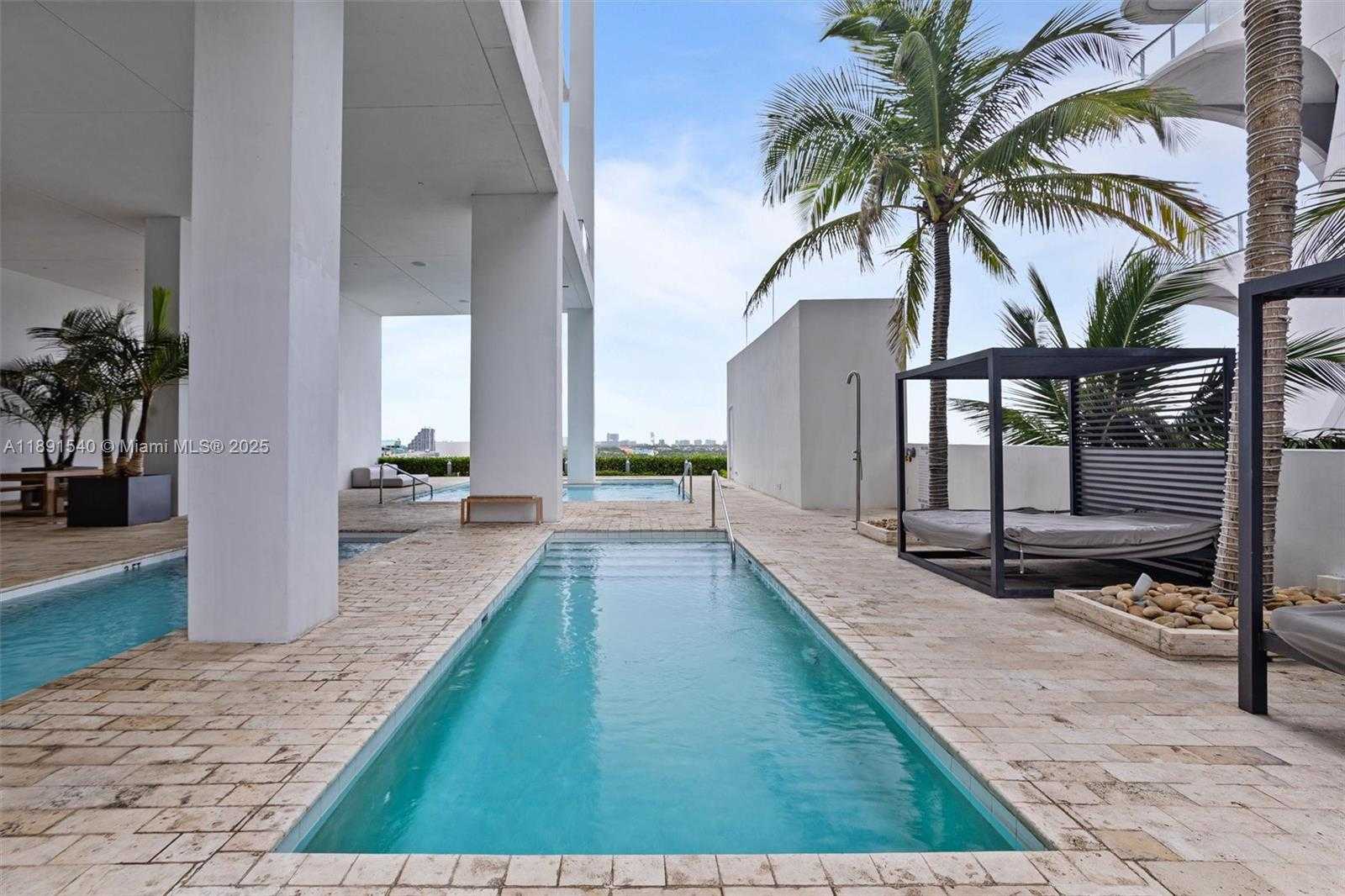 Small Image of 1040 BISCAYNE BLVD #2108, Miami Number 8