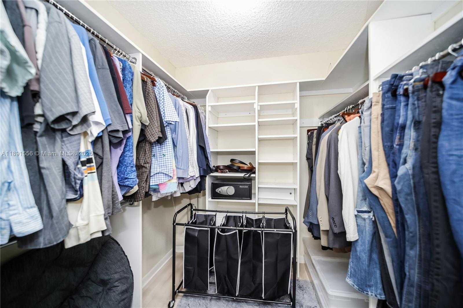 Small Image of 600 THREE ISLANDS BLVD #1021, Hallandale Beach Number 36