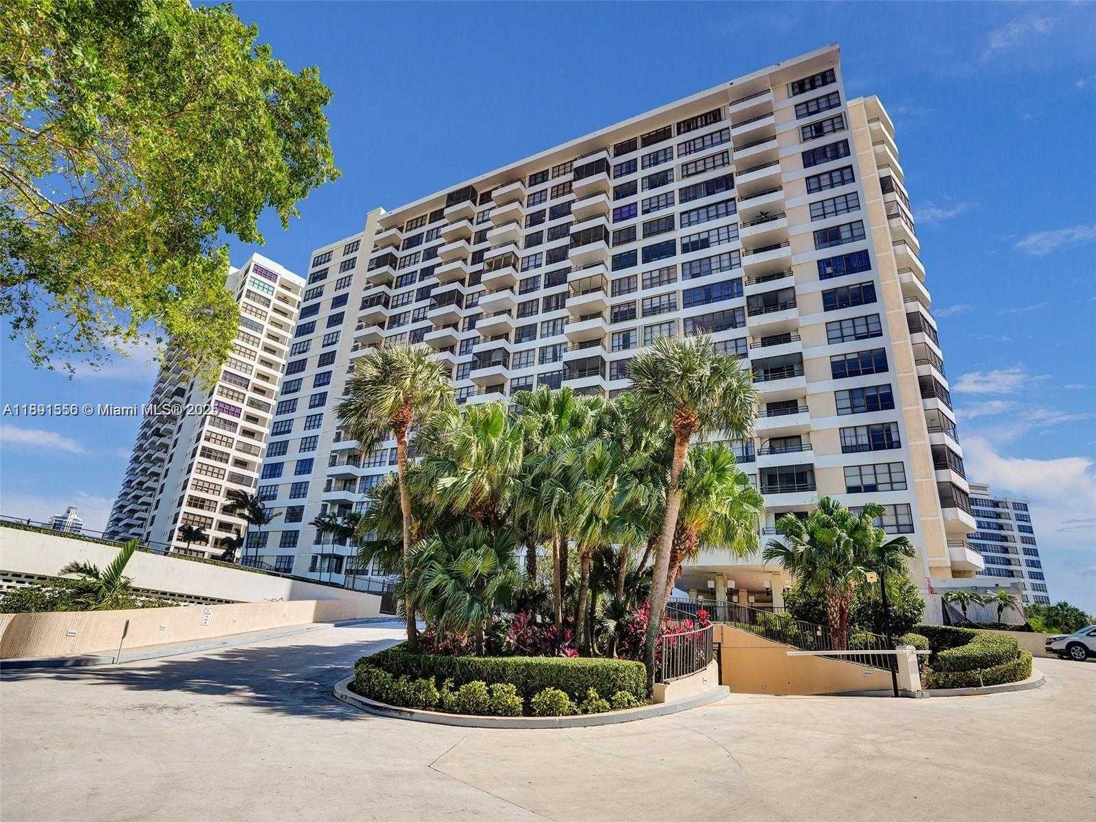 Small Image of 600 THREE ISLANDS BLVD #1021, Hallandale Beach Number 4