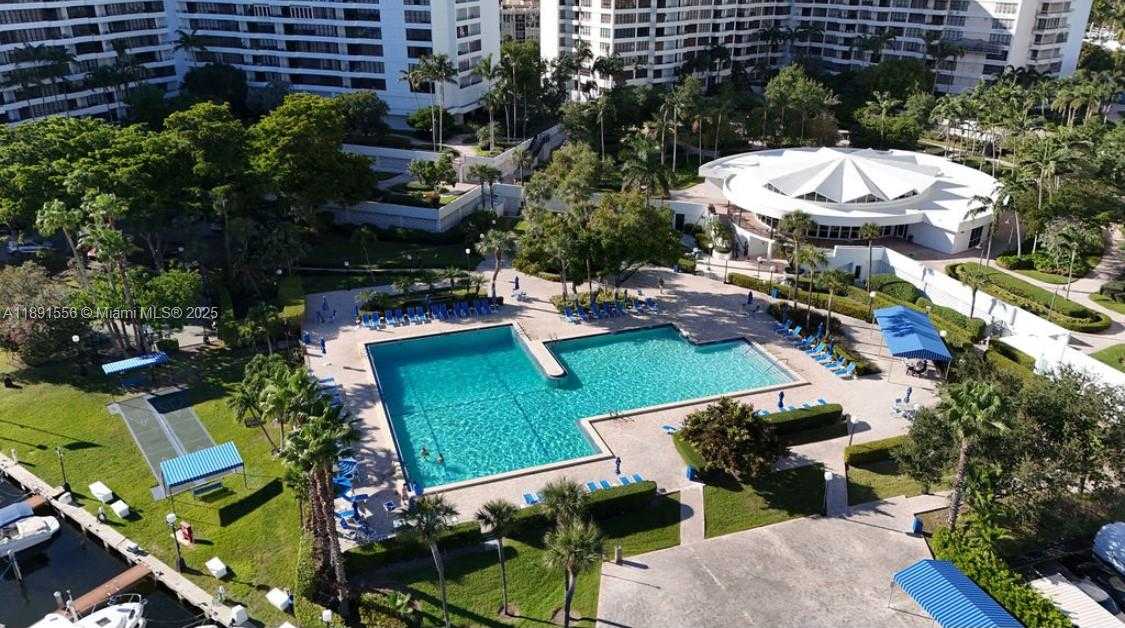 Small Image of 600 THREE ISLANDS BLVD #1021, Hallandale Beach Number 7
