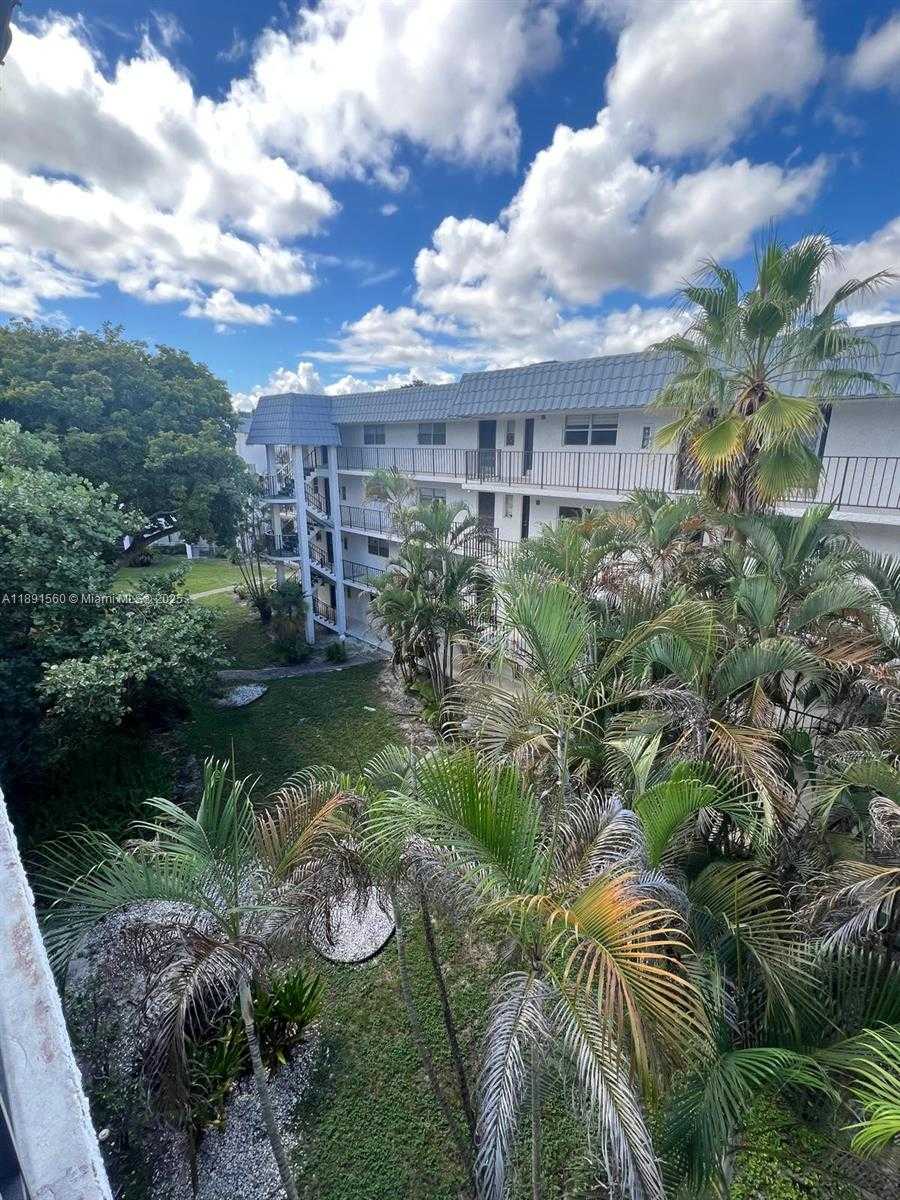 Small Image of 3300 SPANISH MOSS TER #411, Lauderhill Number 16