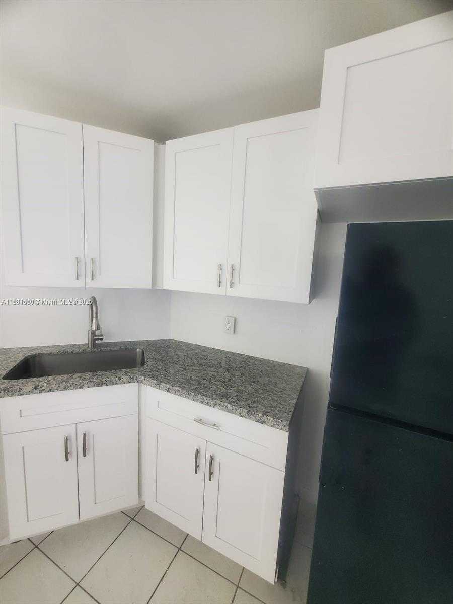 Small Image of 3300 SPANISH MOSS TER #411, Lauderhill Number 5