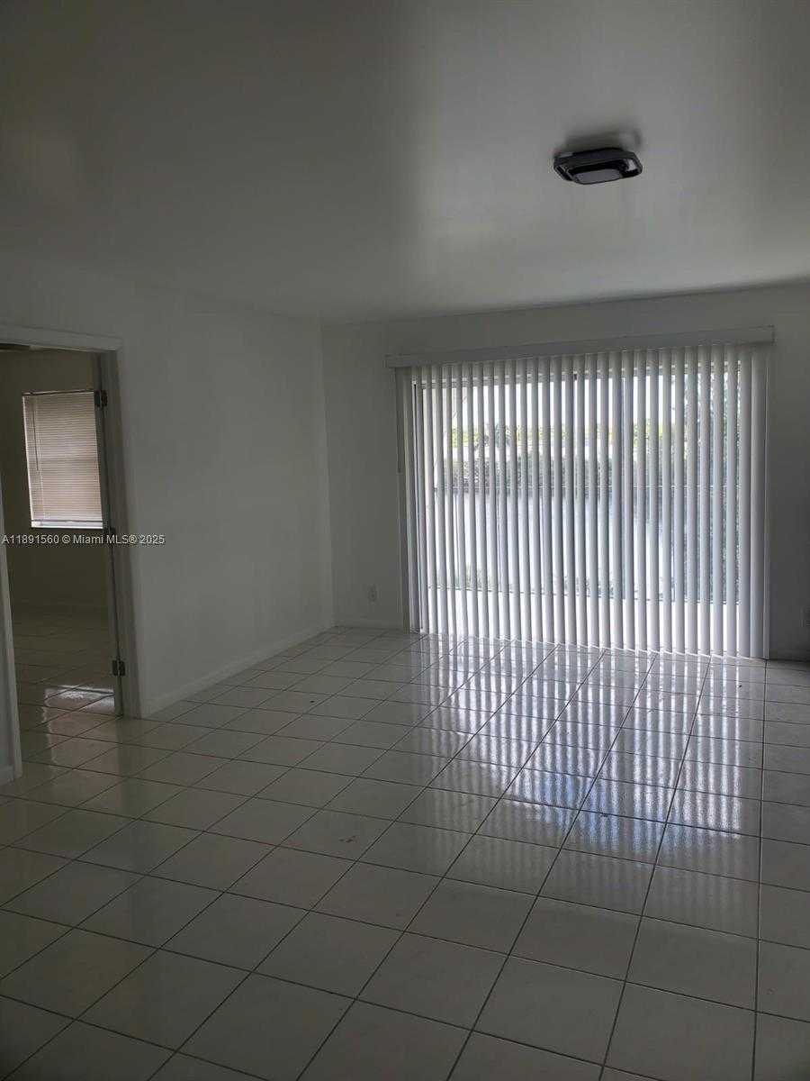 Small Image of 3300 SPANISH MOSS TER #411, Lauderhill Number 6