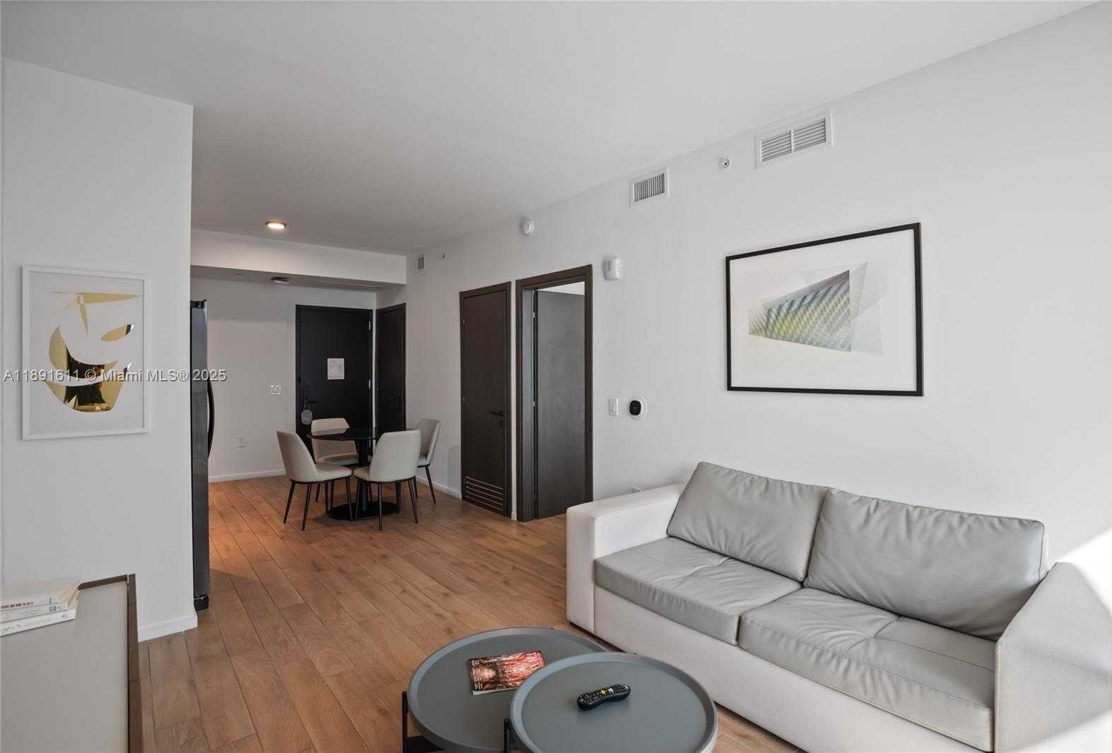 Small Image of 398 NORTH EAST 5TH ST #4410, Miami Number 17