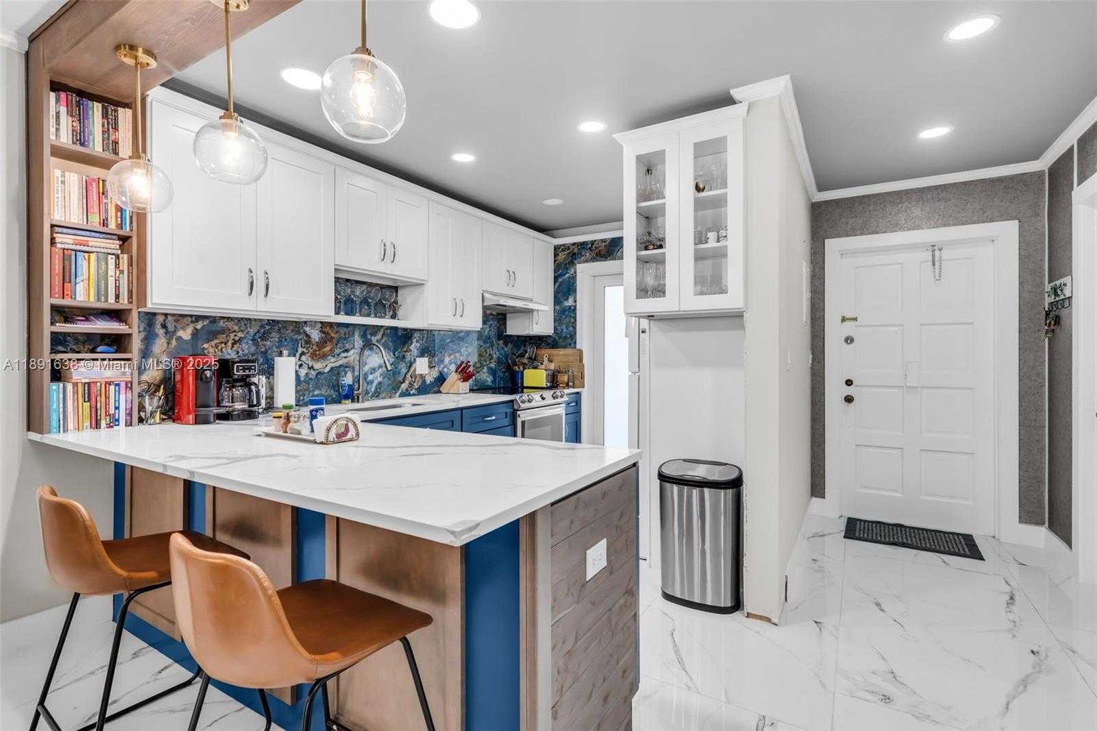 Small Image of 1000 HILLCREST CT #207, Hollywood Number 10