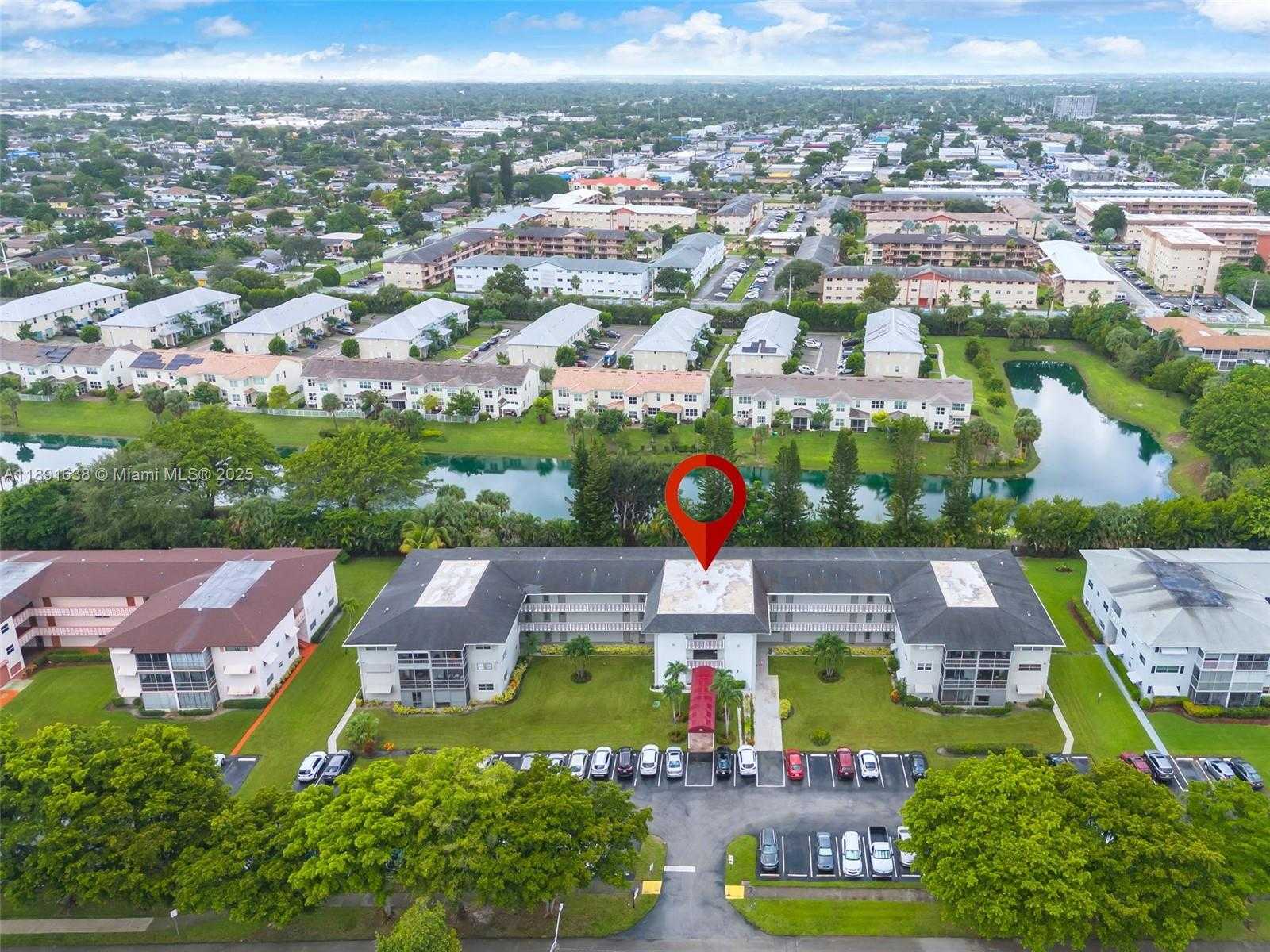 Small Image of 1000 HILLCREST CT #207, Hollywood Number 20