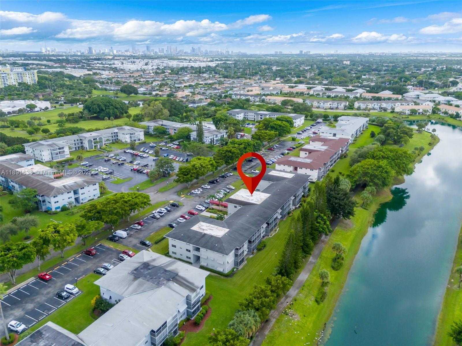 Small Image of 1000 HILLCREST CT #207, Hollywood Number 21