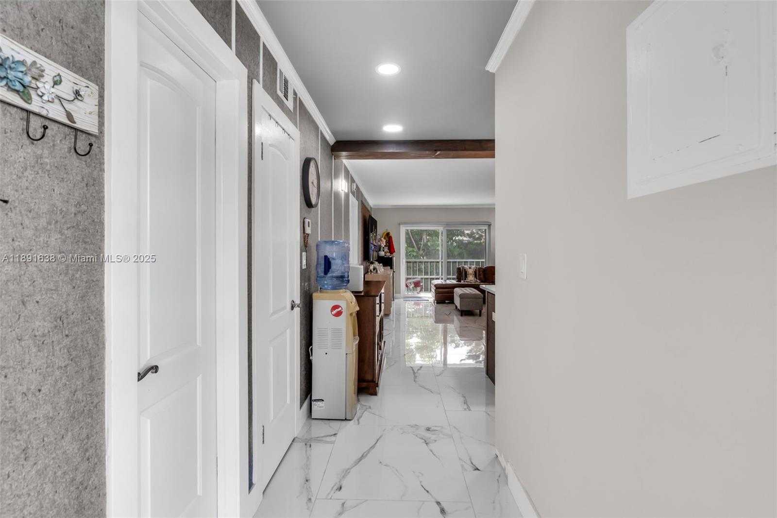 Small Image of 1000 HILLCREST CT #207, Hollywood Number 4