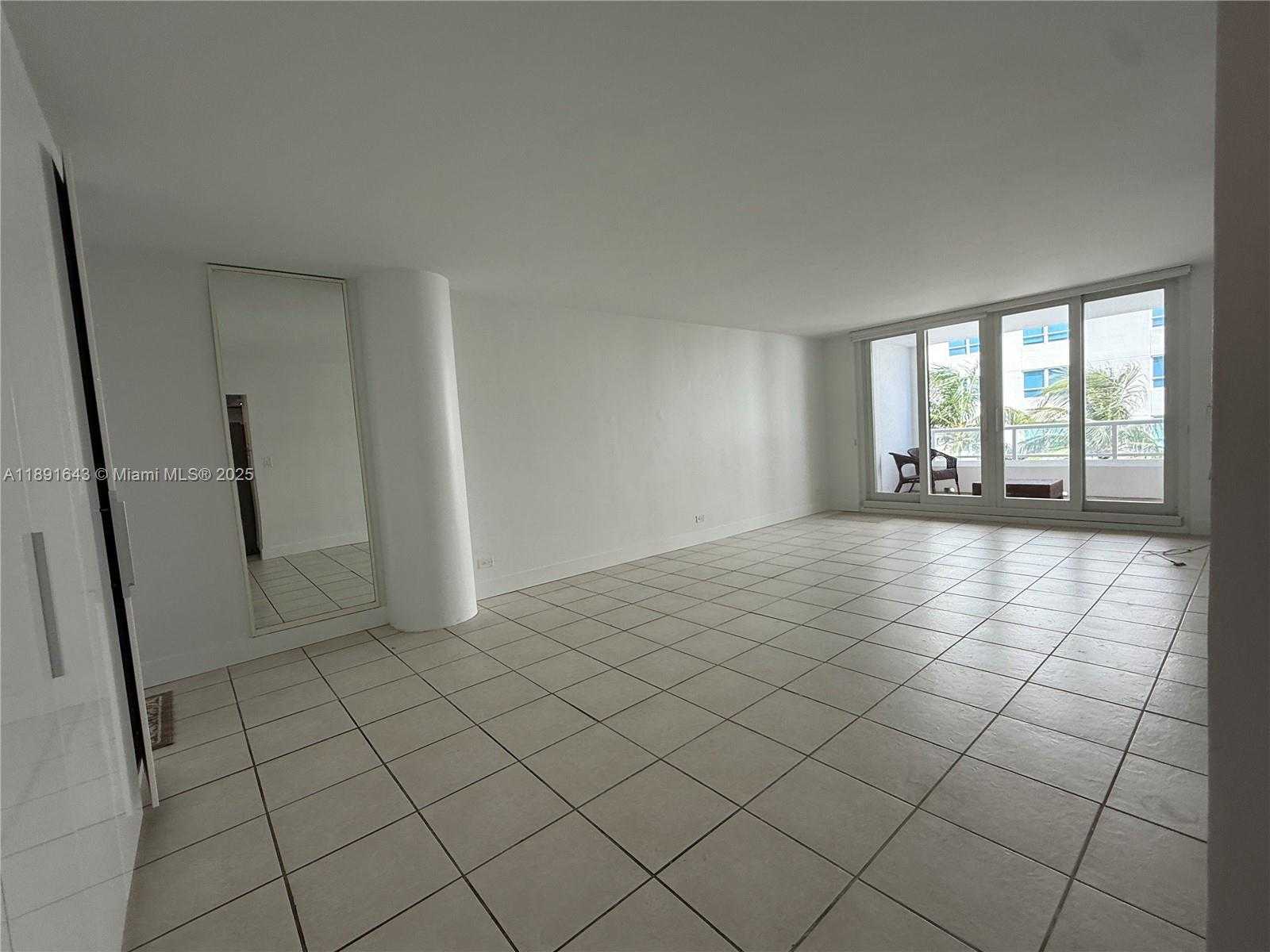 Small Image of 5005 COLLINS AVE #823, Miami Beach Number 13