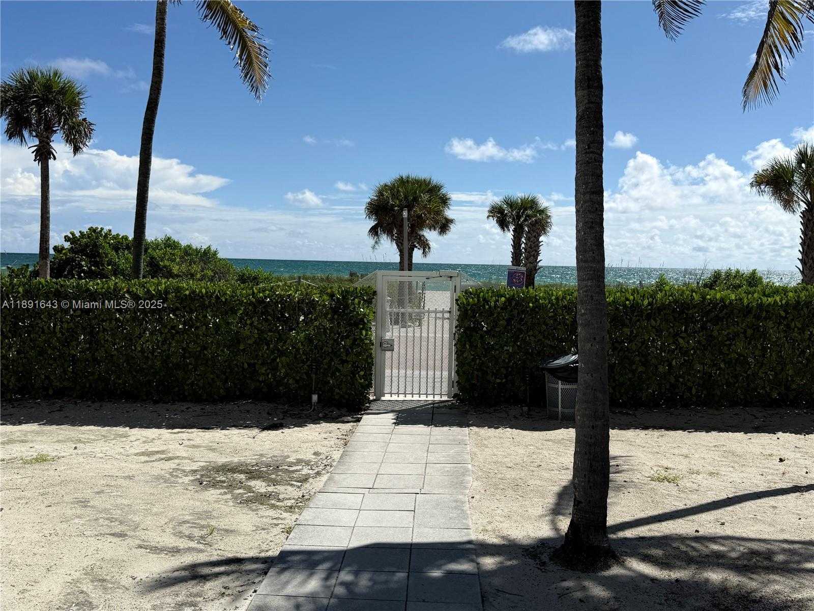 Small Image of 5005 COLLINS AVE #823, Miami Beach Number 20