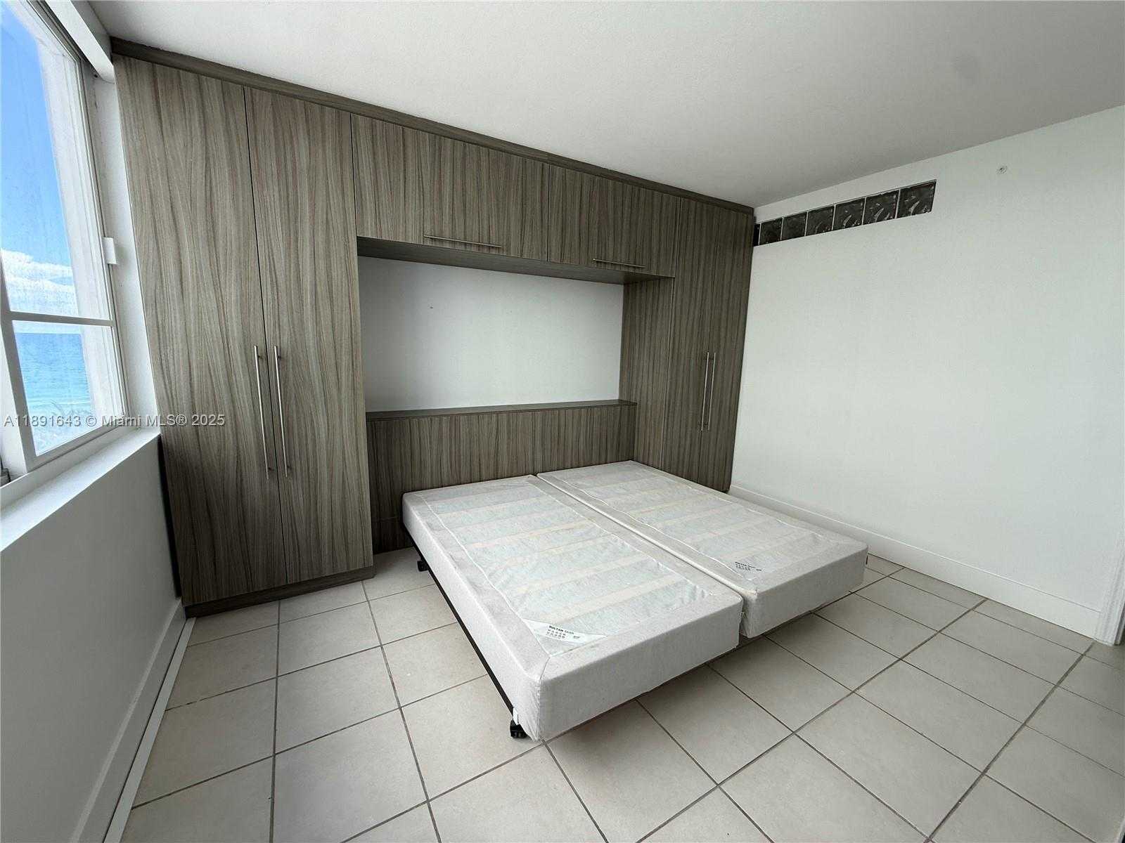 Small Image of 5005 COLLINS AVE #823, Miami Beach Number 26