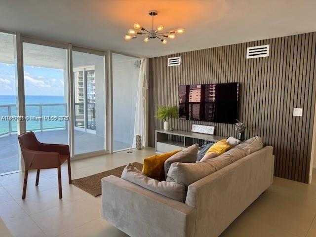 Small Image of 6301 COLLINS AVE #1608, Miami Beach Number 5