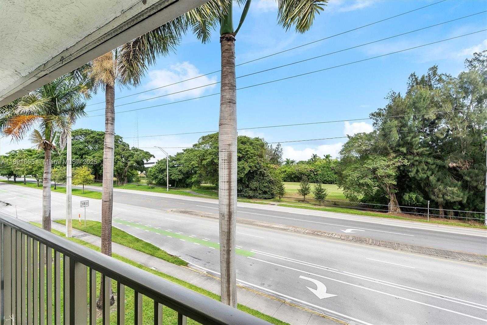 Small Image of 610 SOUTH PARK RD #35-1, Hollywood Number 14