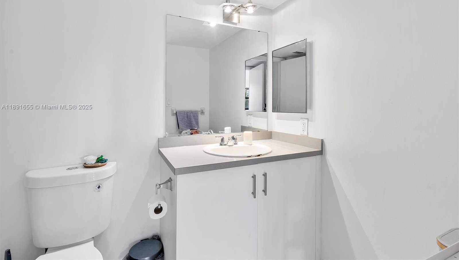 Small Image of 610 SOUTH PARK RD #35-1, Hollywood Number 17