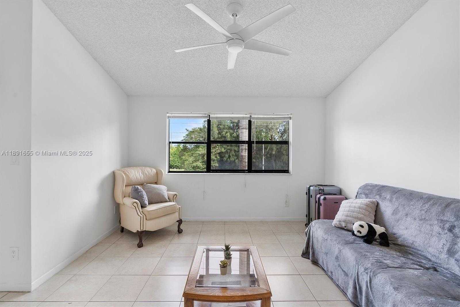 Small Image of 610 SOUTH PARK RD #35-1, Hollywood Number 5