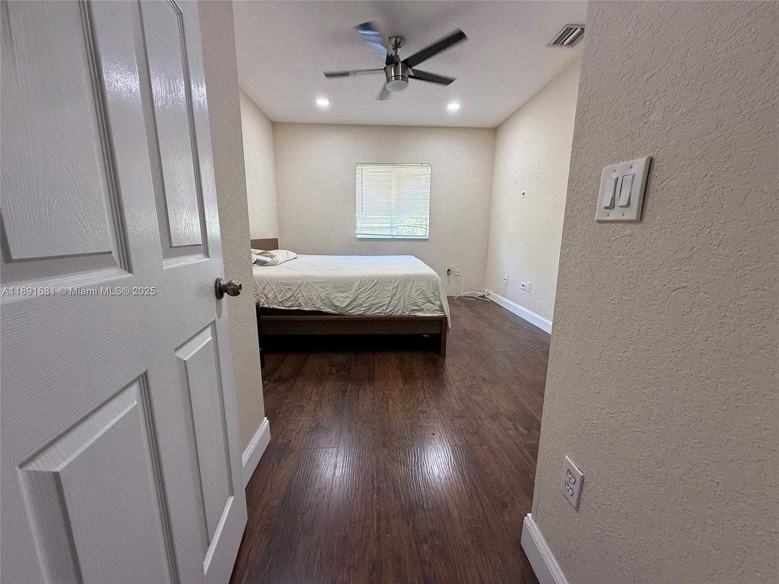 Small Image of 6580 CATALINA LN #6580, Tamarac Number 11