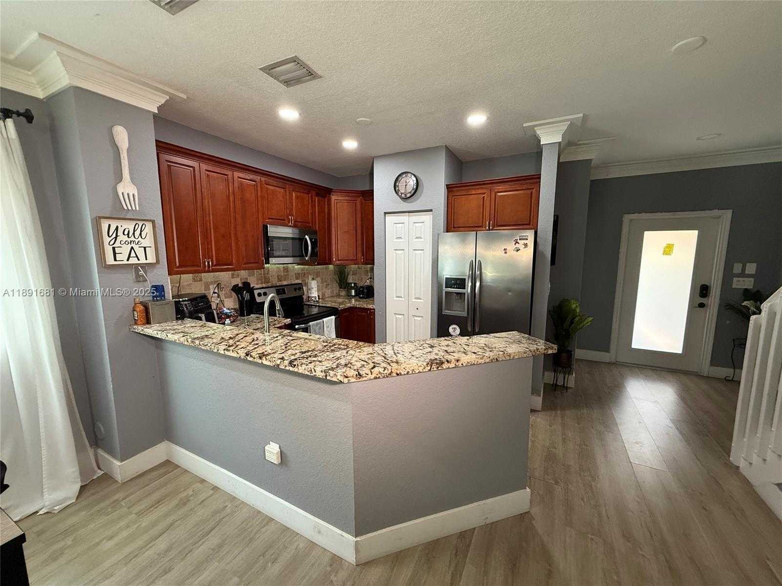 Small Image of 6580 CATALINA LN #6580, Tamarac Number 3