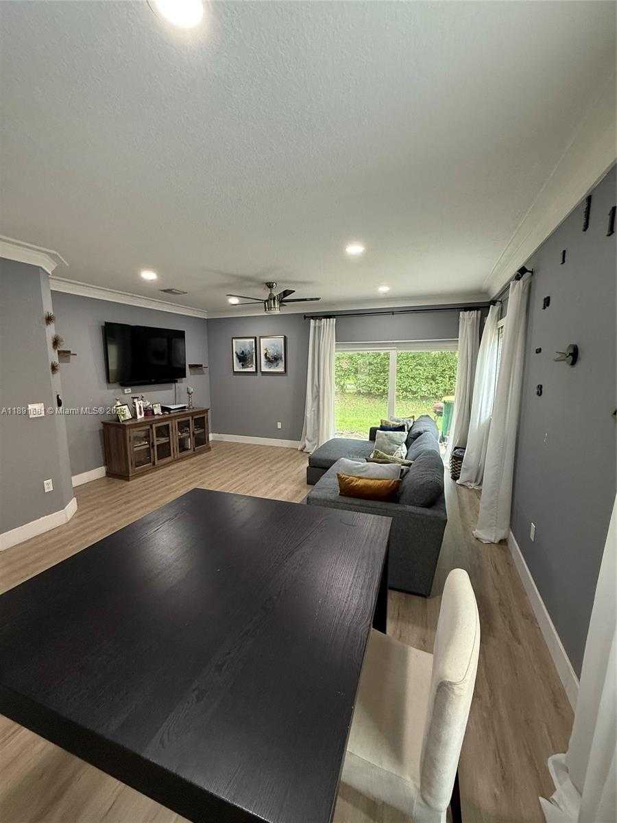 Small Image of 6580 CATALINA LN #6580, Tamarac Number 7