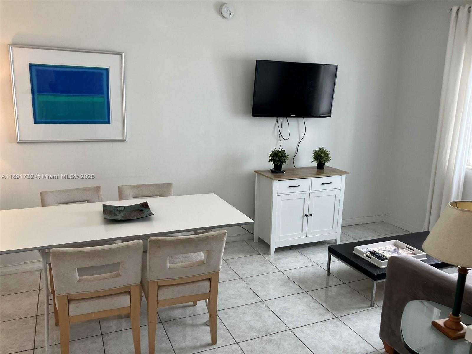 Small Image of 335 OCEAN DR #306, Miami Beach Number 11