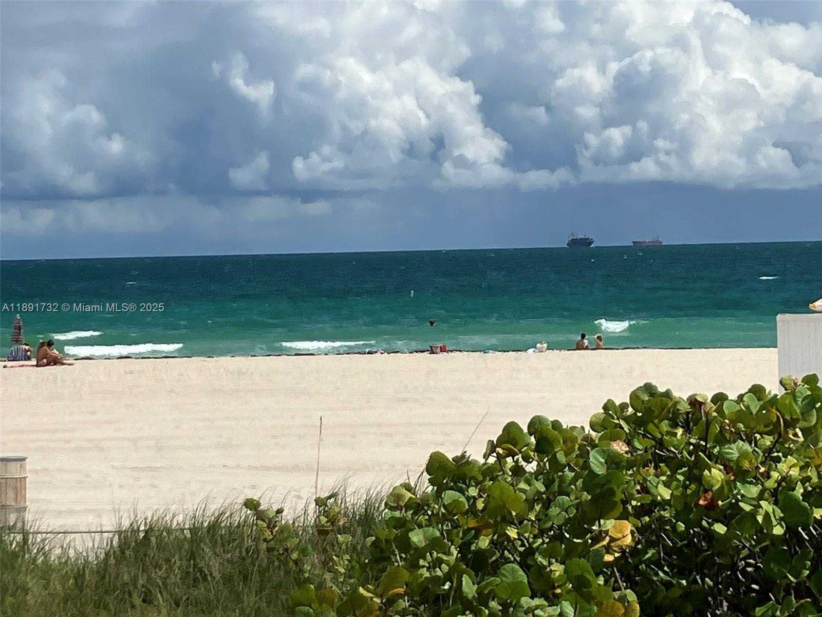 Small Image of 335 OCEAN DR #306, Miami Beach Number 22