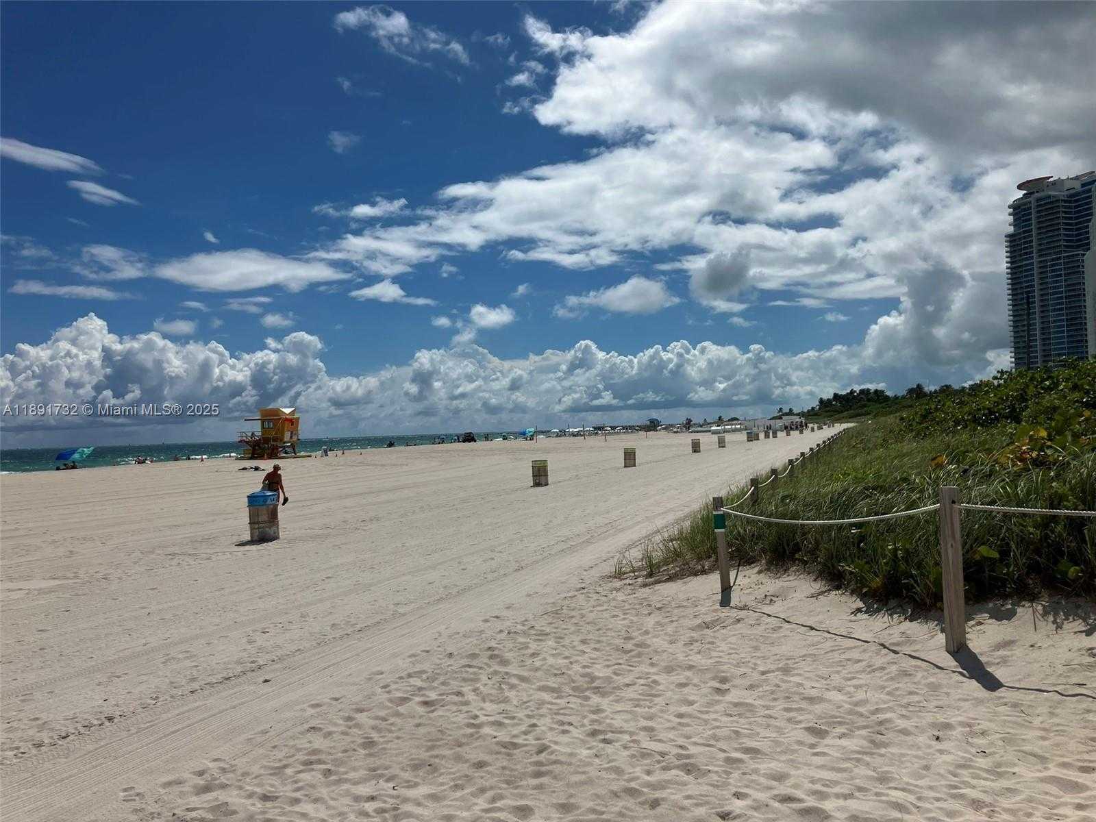 Small Image of 335 OCEAN DR #306, Miami Beach Number 25