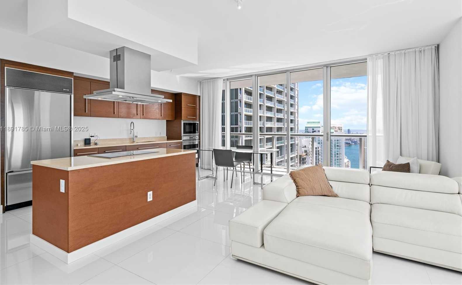 Small Image of 485 BRICKELL AVE #4410, Miami Number 10