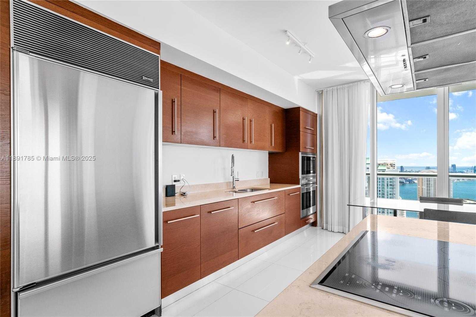 Small Image of 485 BRICKELL AVE #4410, Miami Number 13