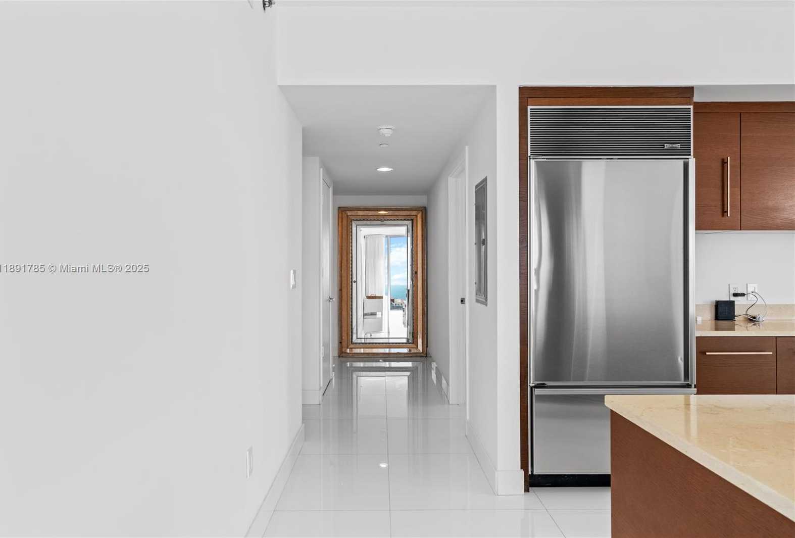 Small Image of 485 BRICKELL AVE #4410, Miami Number 17