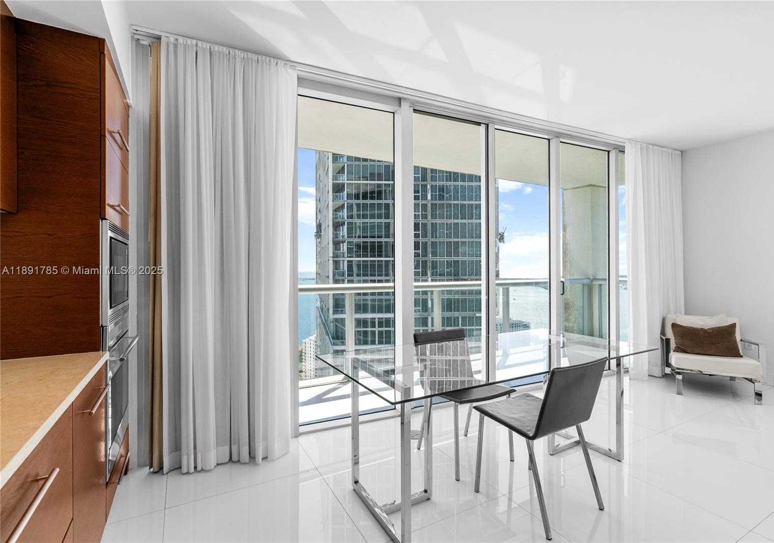 Small Image of 485 BRICKELL AVE #4410, Miami Number 18