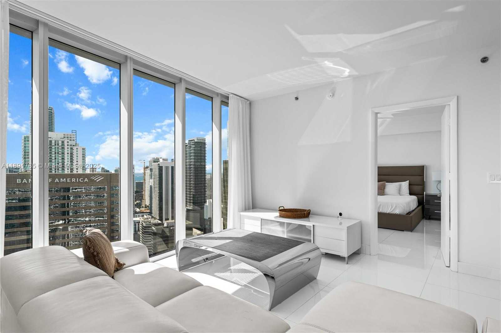 Small Image of 485 BRICKELL AVE #4410, Miami Number 19
