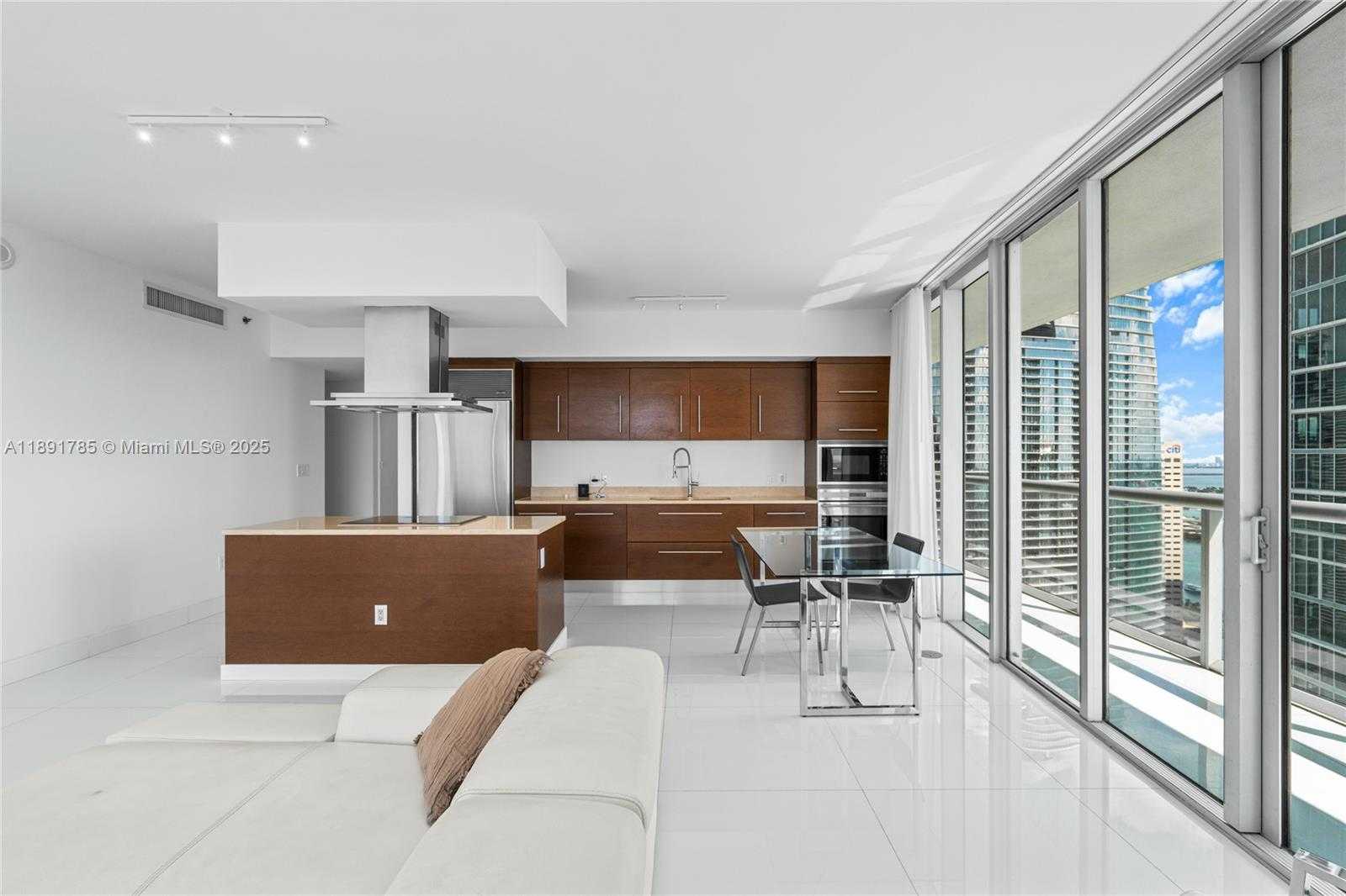 Small Image of 485 BRICKELL AVE #4410, Miami Number 21