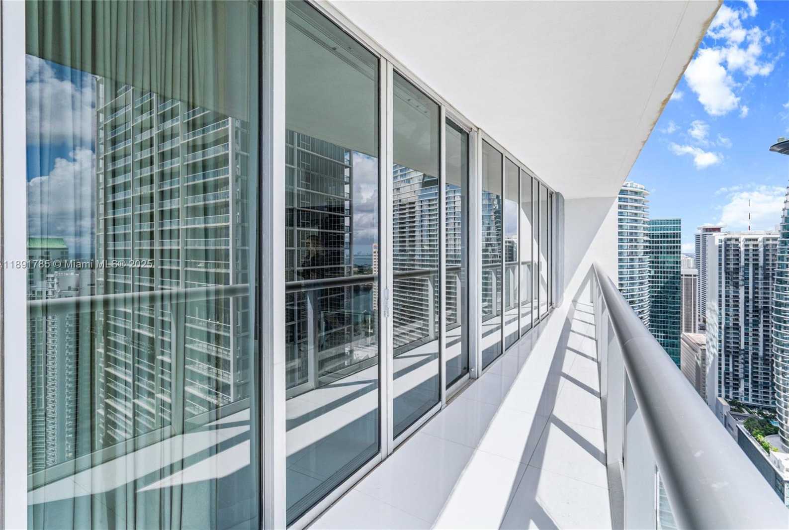 Small Image of 485 BRICKELL AVE #4410, Miami Number 29