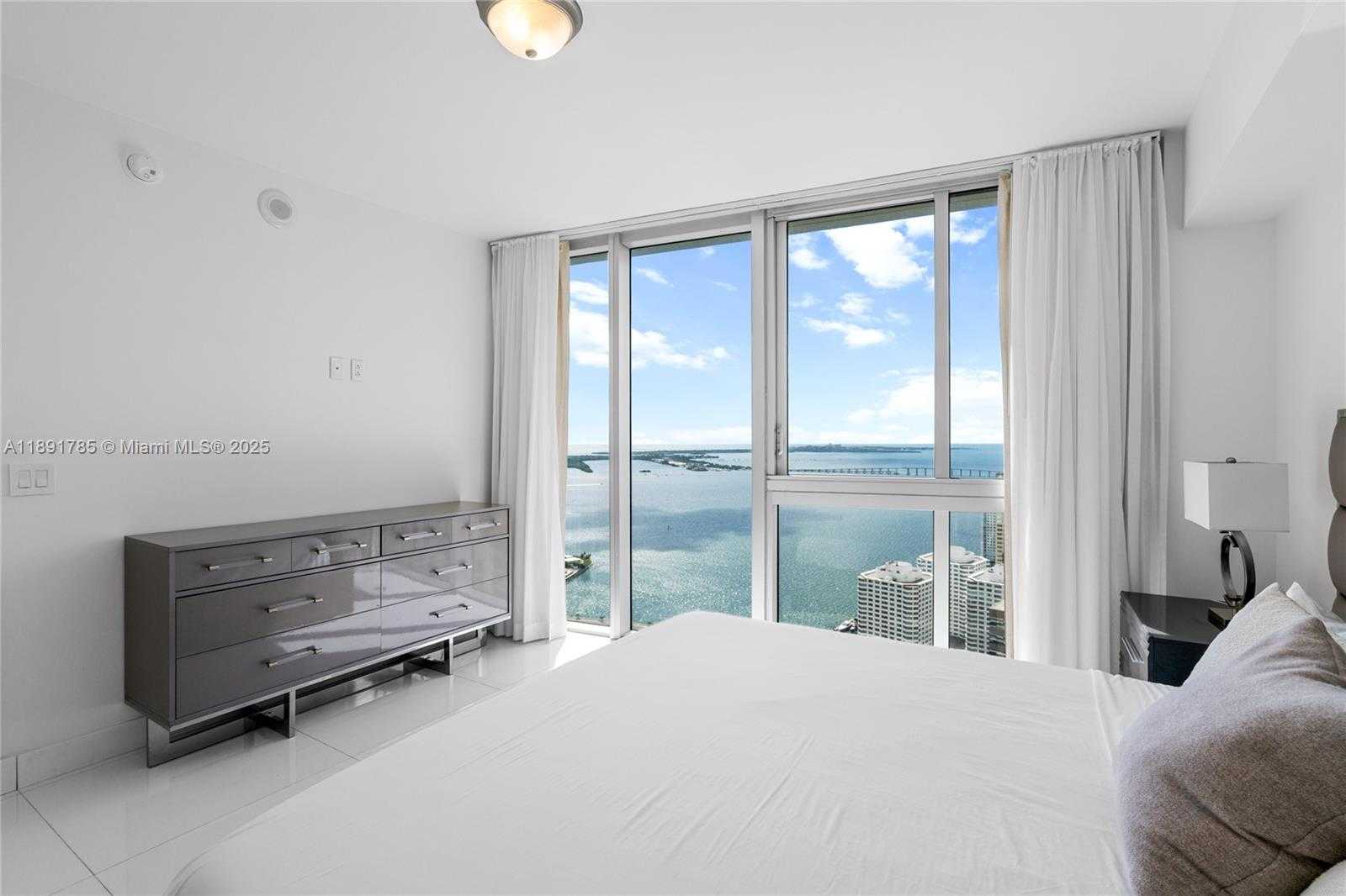 Small Image of 485 BRICKELL AVE #4410, Miami Number 33
