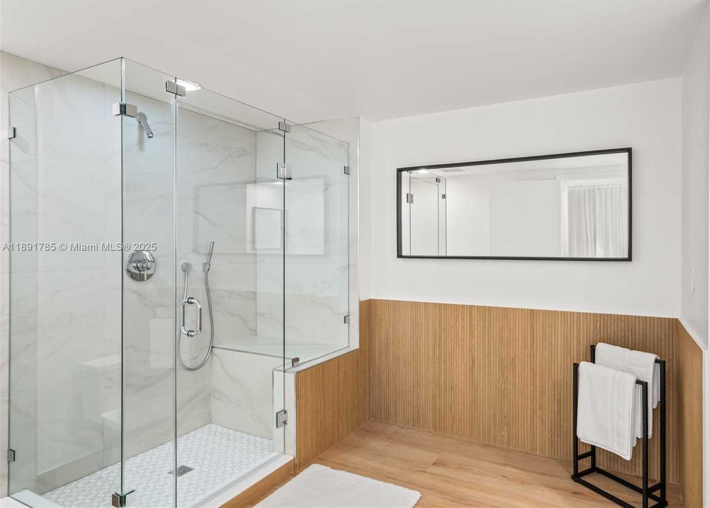 Small Image of 485 BRICKELL AVE #4410, Miami Number 40