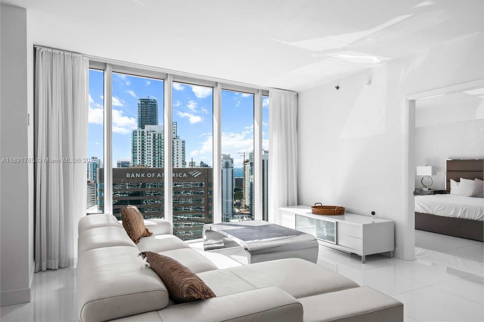Small Image of 485 BRICKELL AVE #4410, Miami Number 5