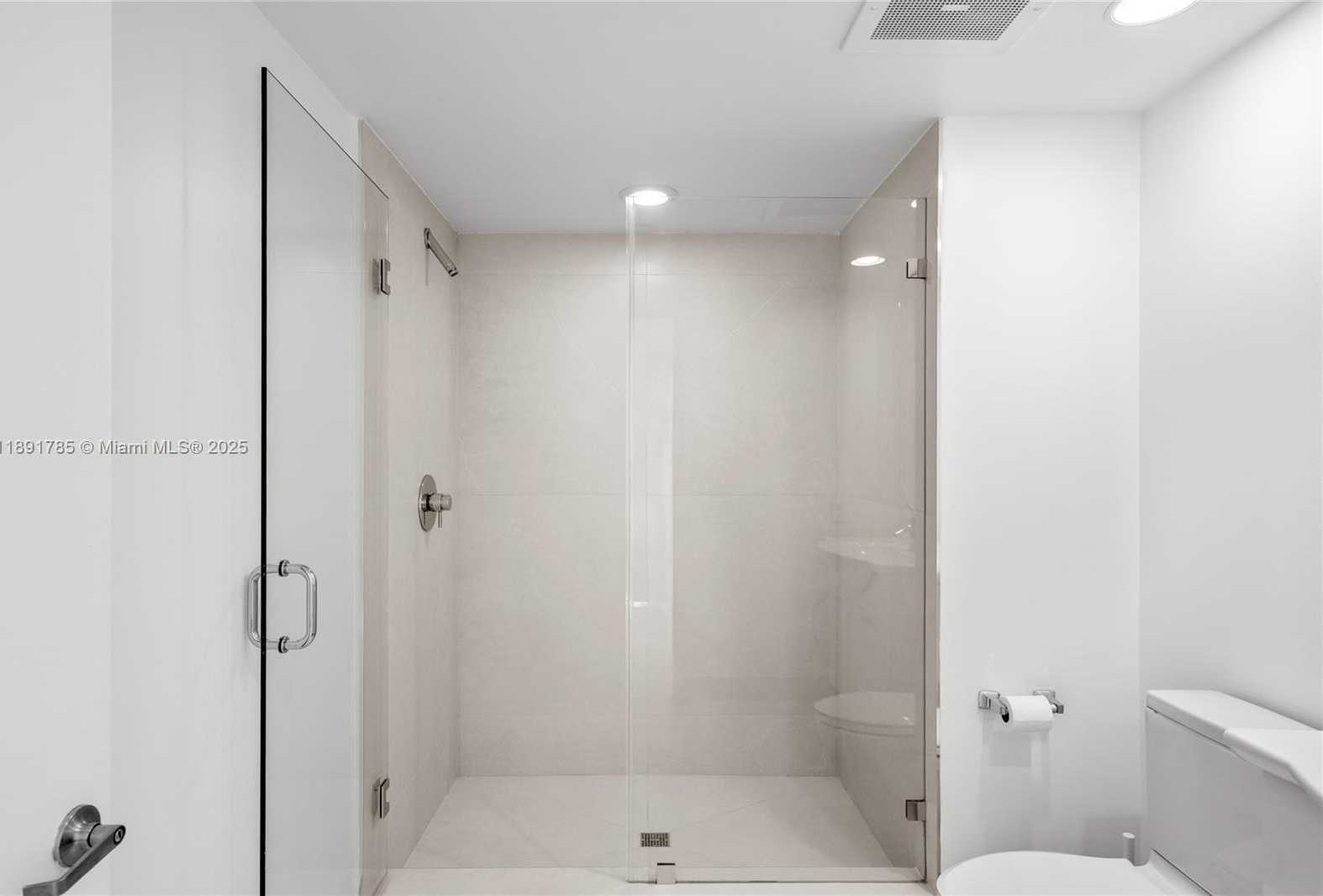 Small Image of 485 BRICKELL AVE #4410, Miami Number 51