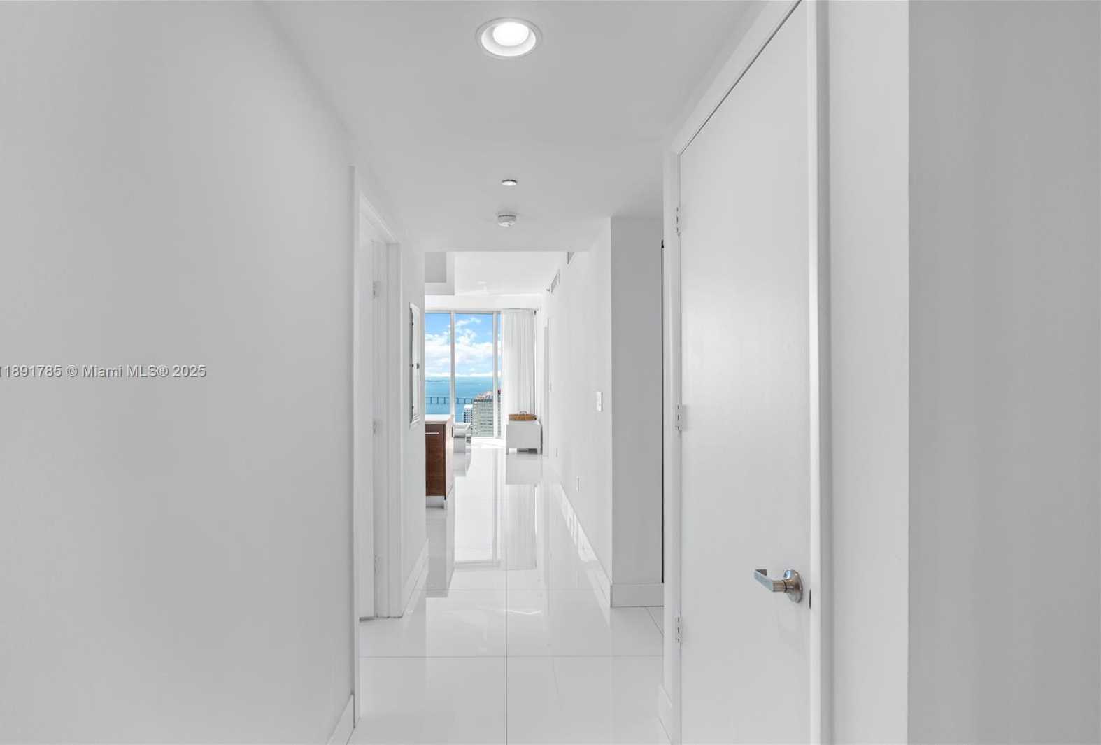 Small Image of 485 BRICKELL AVE #4410, Miami Number 56