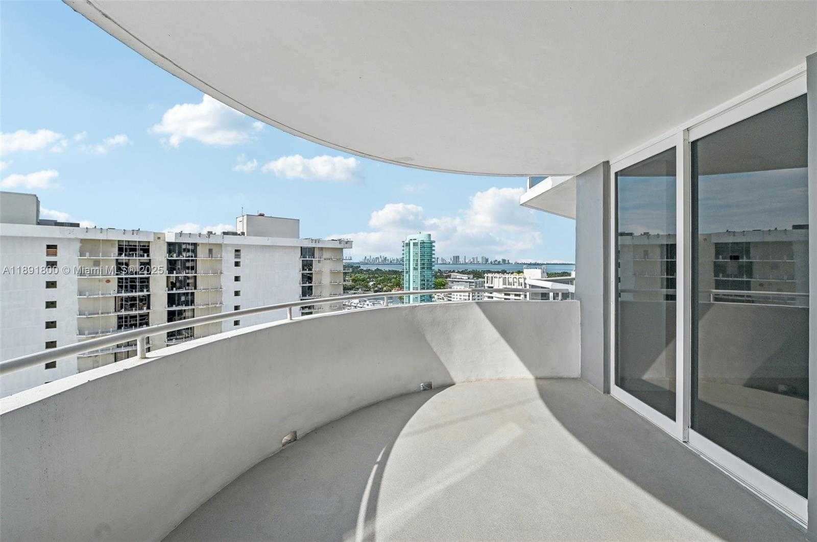 Small Image of 6301 COLLINS AVE #2203, Miami Beach Number 30