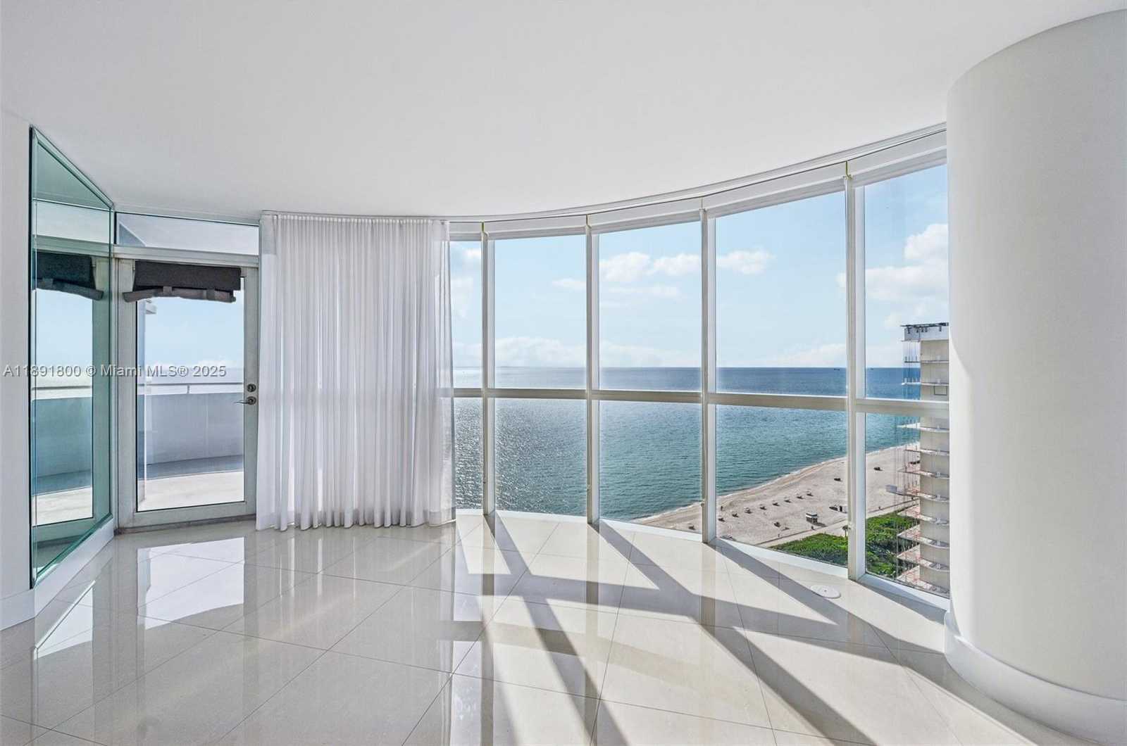 Small Image of 6301 COLLINS AVE #2203, Miami Beach Number 5