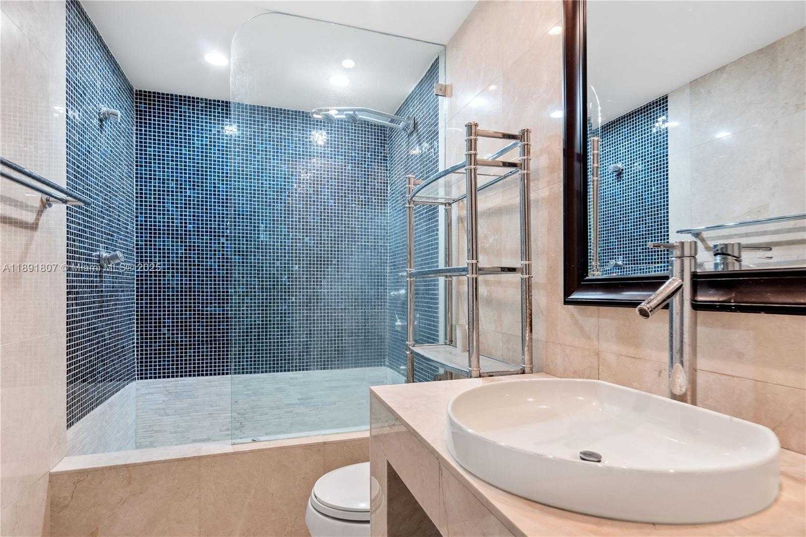 Small Image of 701 BRICKELL KEY BLVD #1411, Miami Number 13