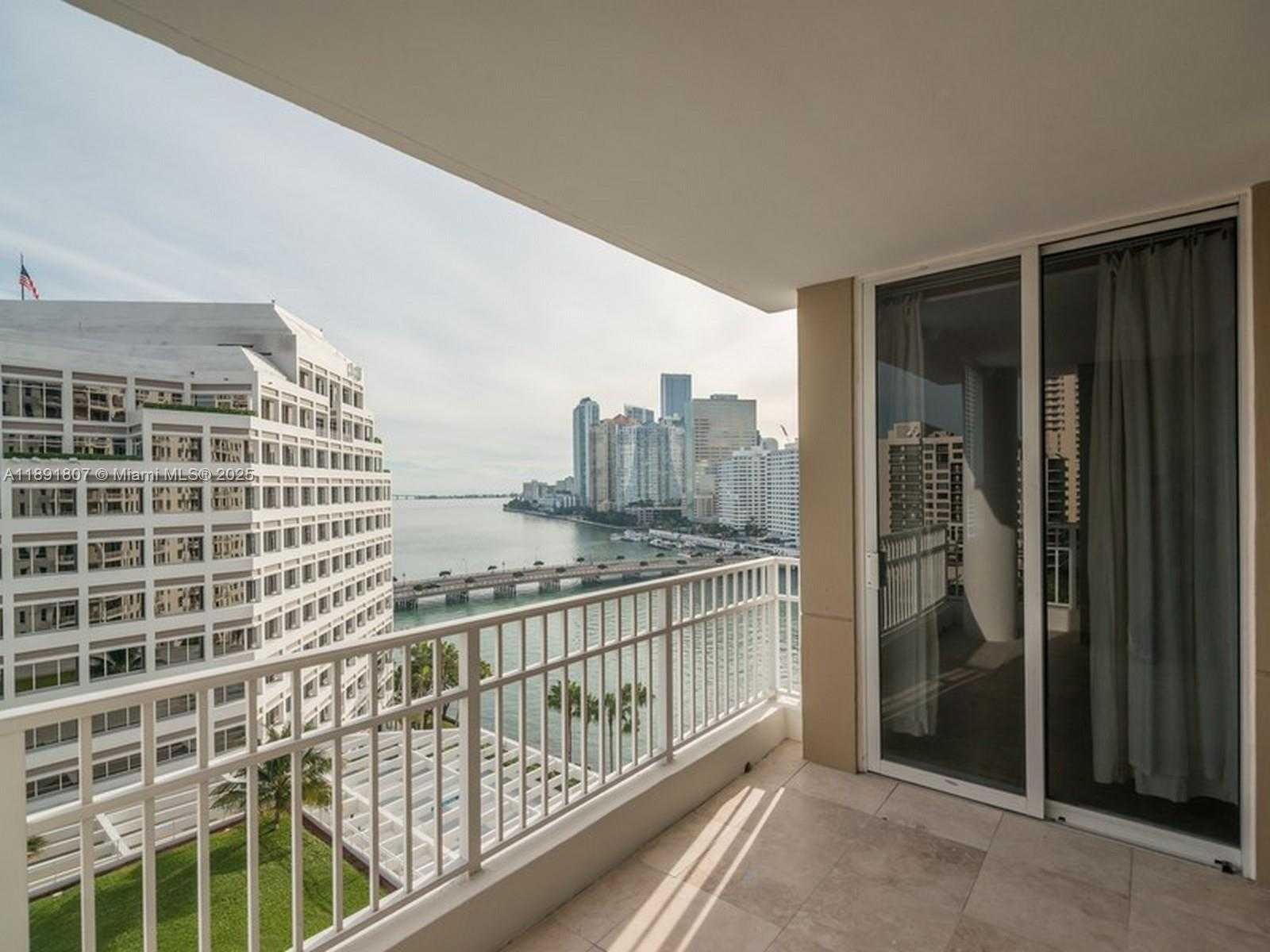 Small Image of 701 BRICKELL KEY BLVD #1411, Miami Number 16
