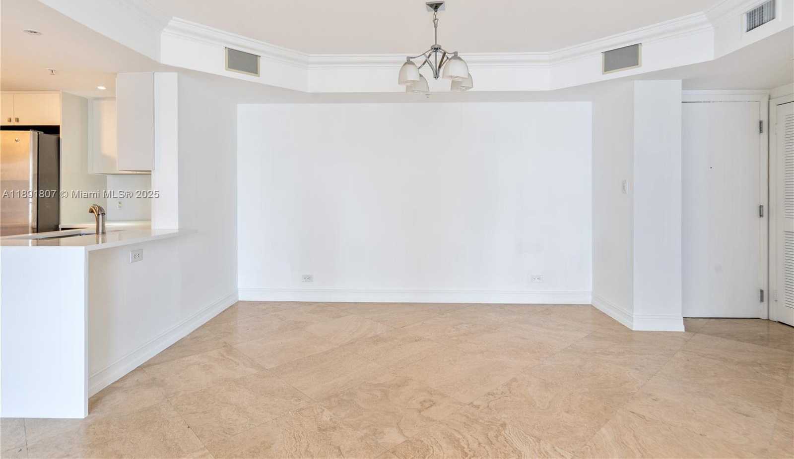 Small Image of 701 BRICKELL KEY BLVD #1411, Miami Number 4