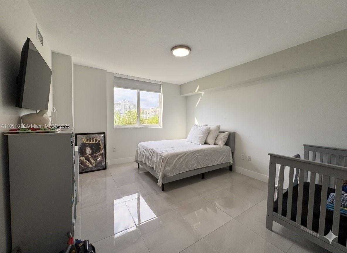 Small Image of 2775 NORTH EAST 187TH ST #318, Aventura Number 11