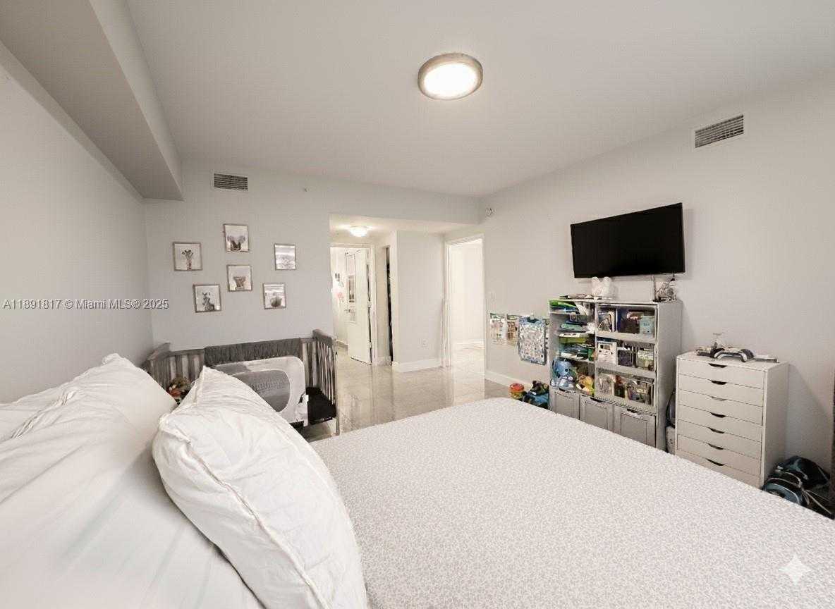 Small Image of 2775 NORTH EAST 187TH ST #318, Aventura Number 14