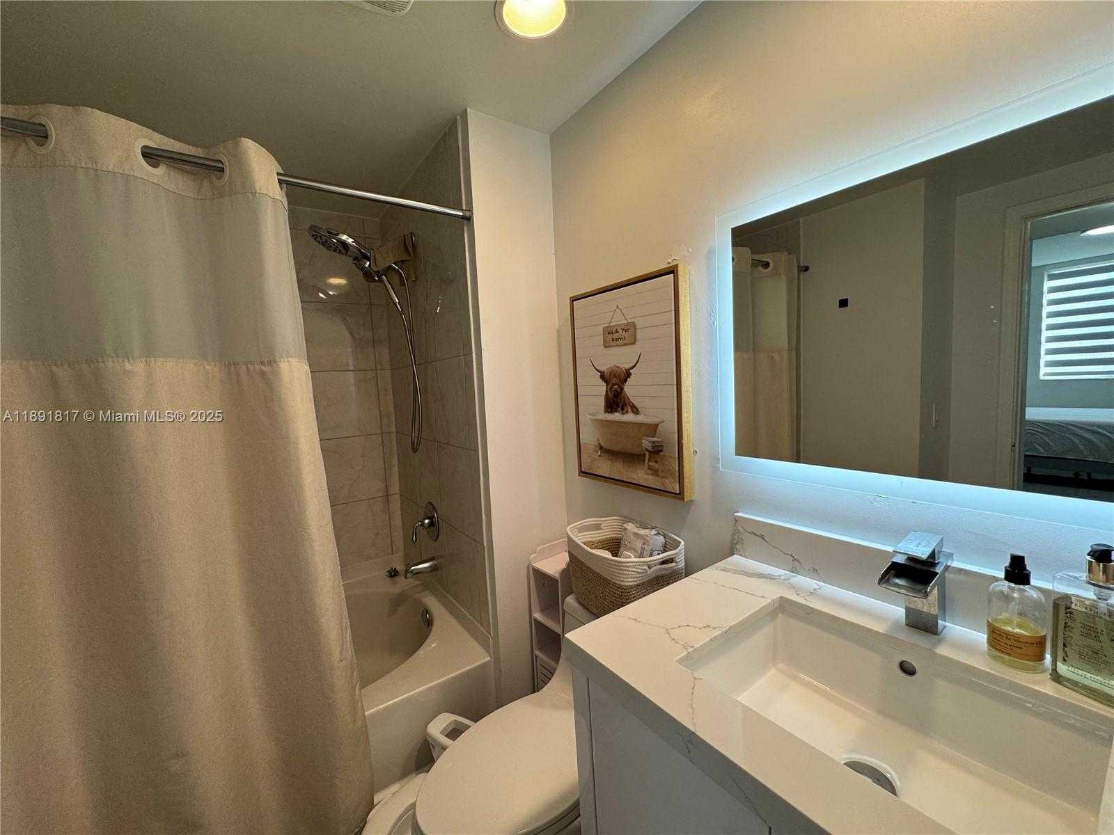 Small Image of 2775 NORTH EAST 187TH ST #318, Aventura Number 17