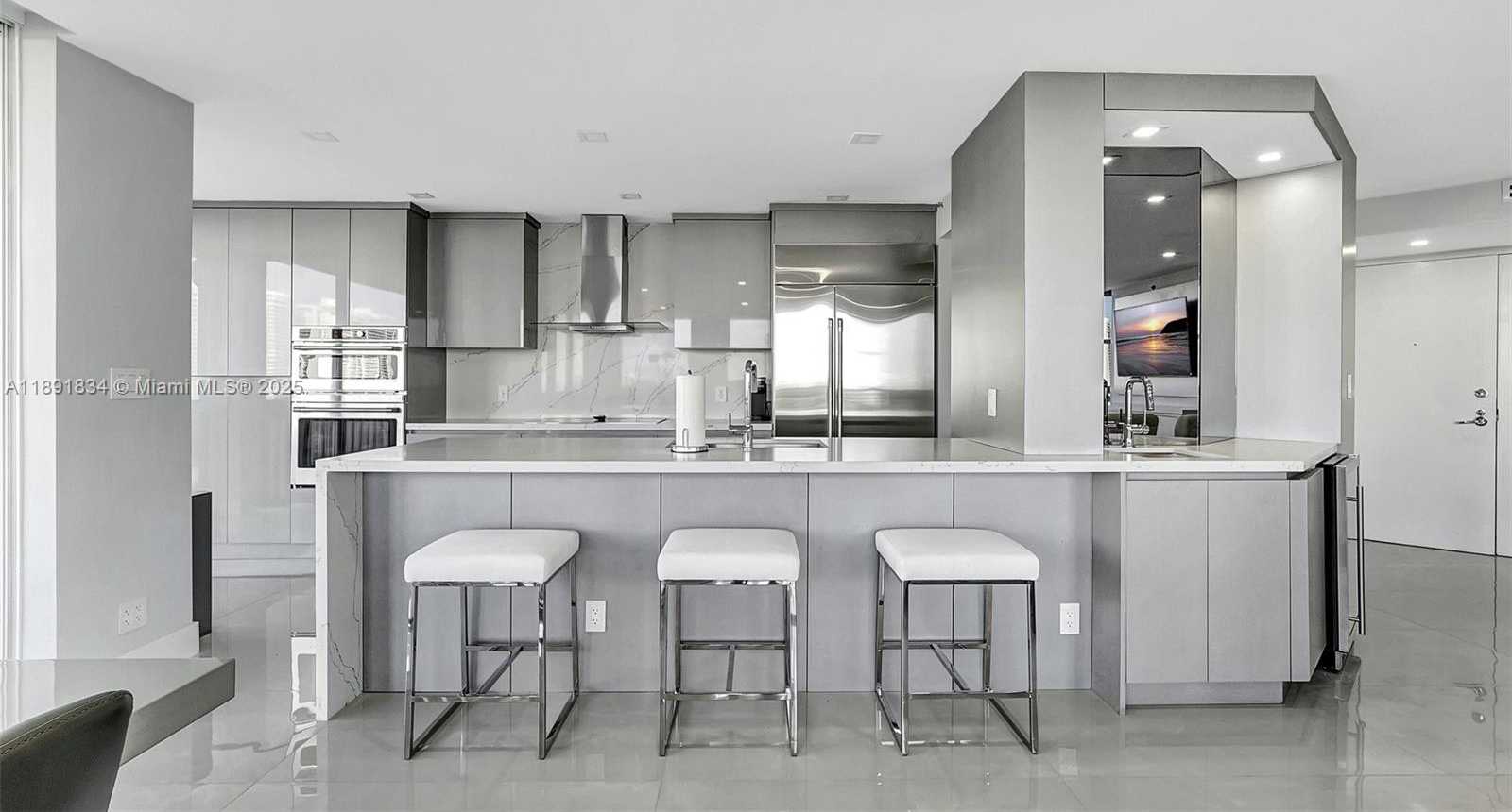 Small Image of 1000 ISLAND BLVD #1004, Aventura Number 10